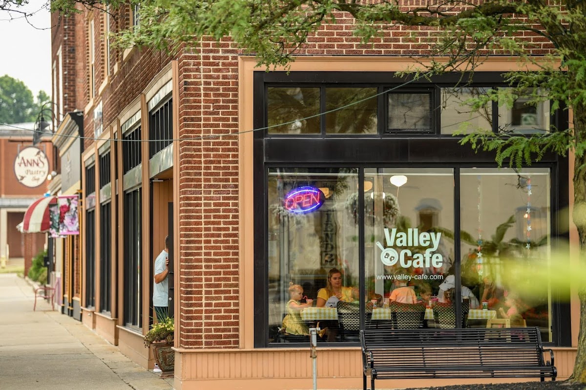 Valley Cafe Restaurant - Wadsworth